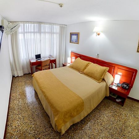 Hotel Villavicencio Plaza 外观 照片