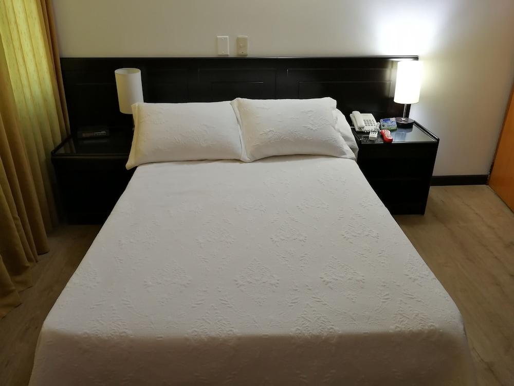 Hotel Villavicencio Plaza 外观 照片