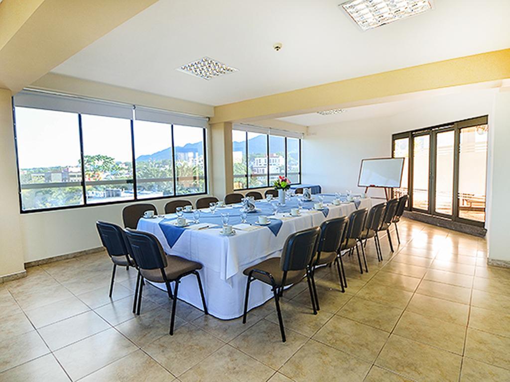 Hotel Villavicencio Plaza 外观 照片