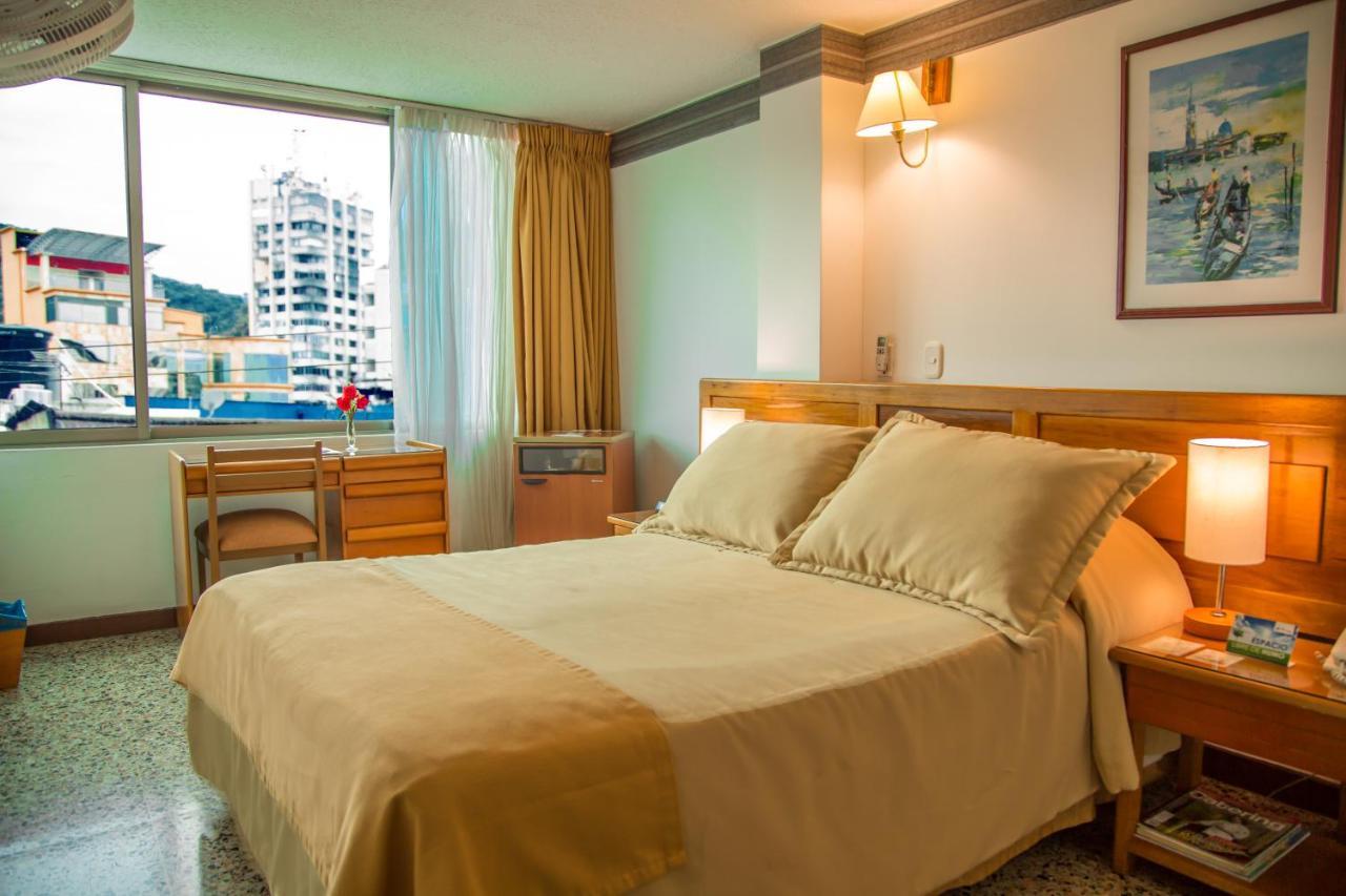 Hotel Villavicencio Plaza 外观 照片